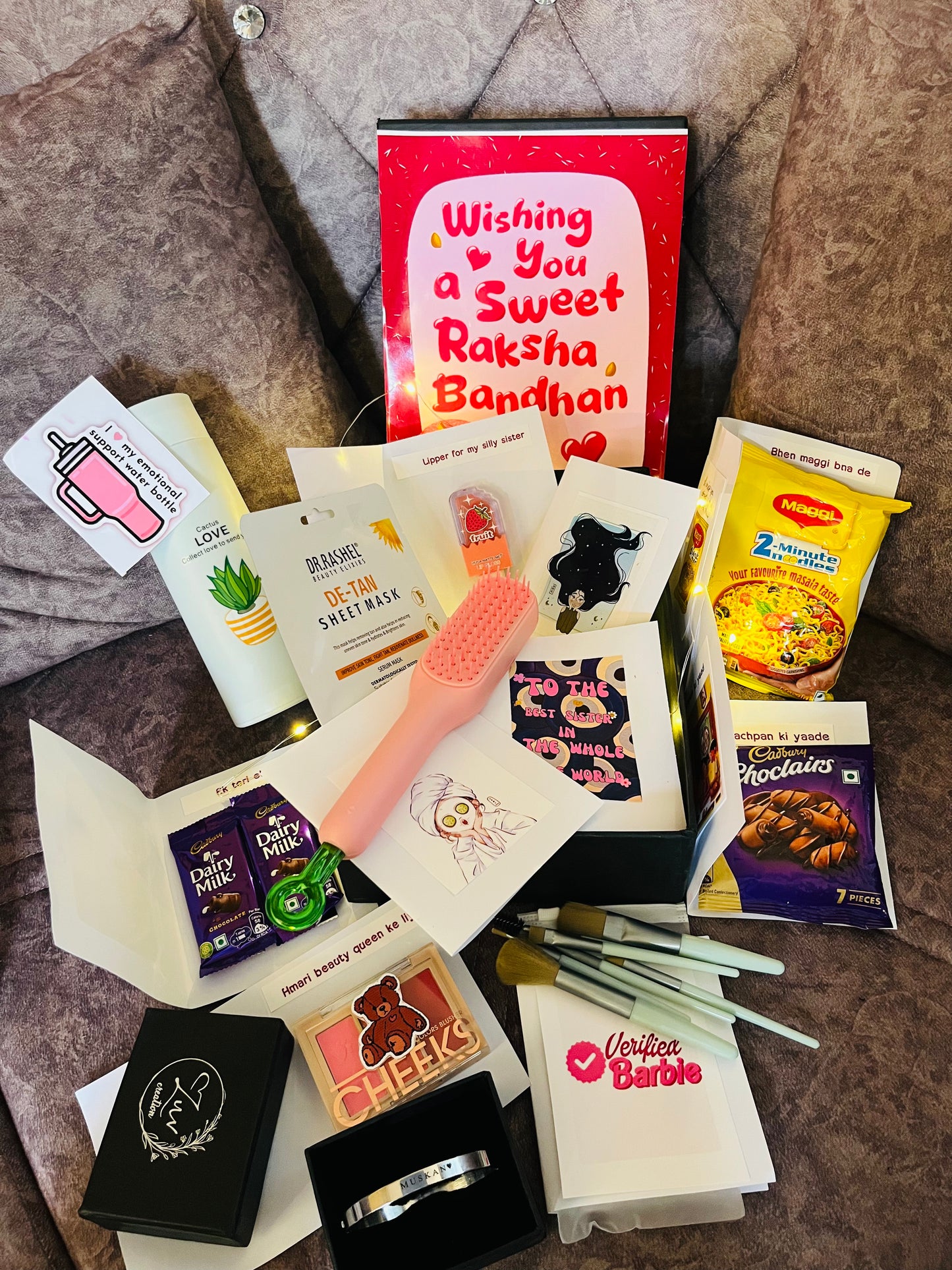 Rakhi hamper for sister
