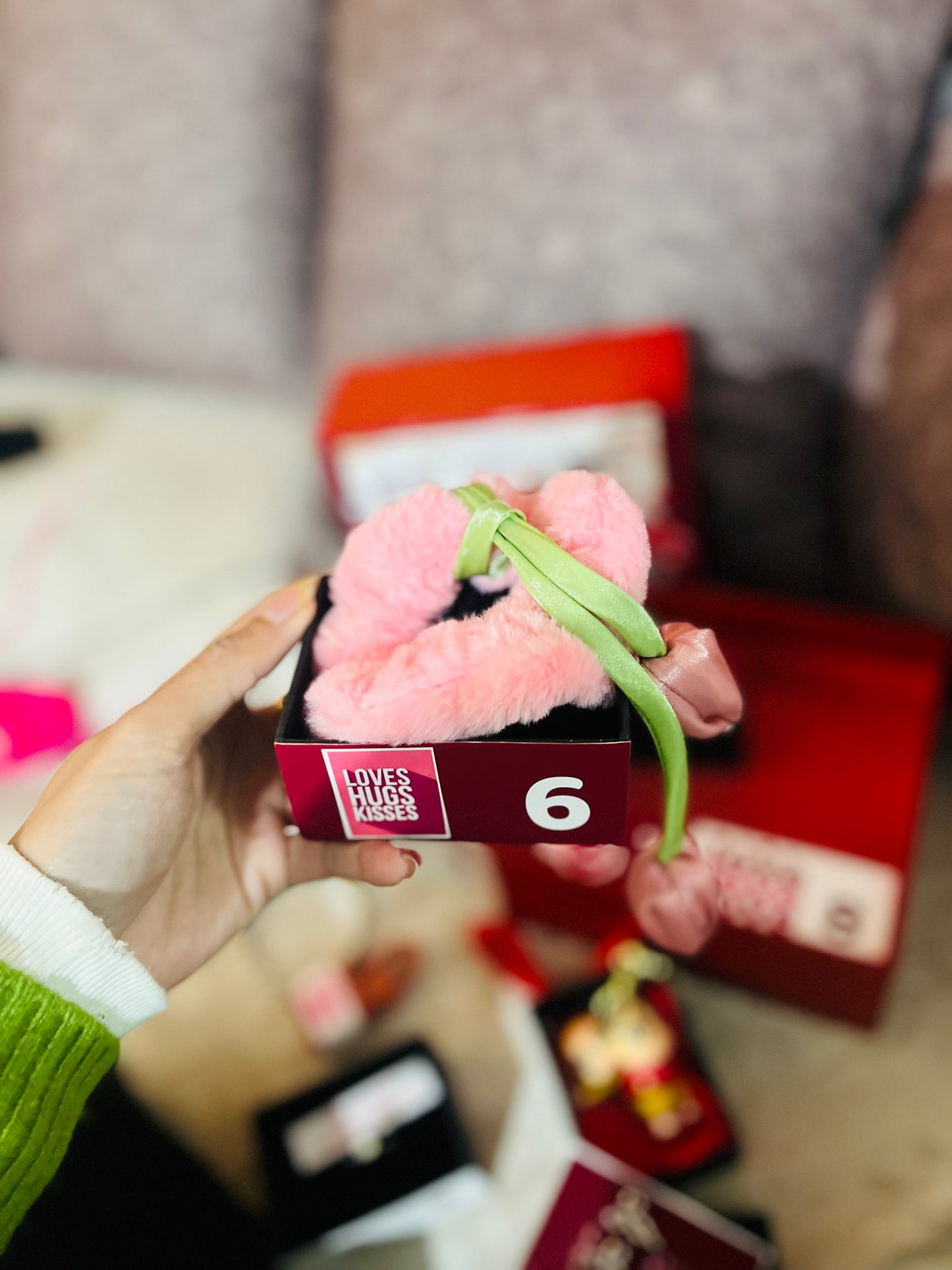 8 in one valentine hamper