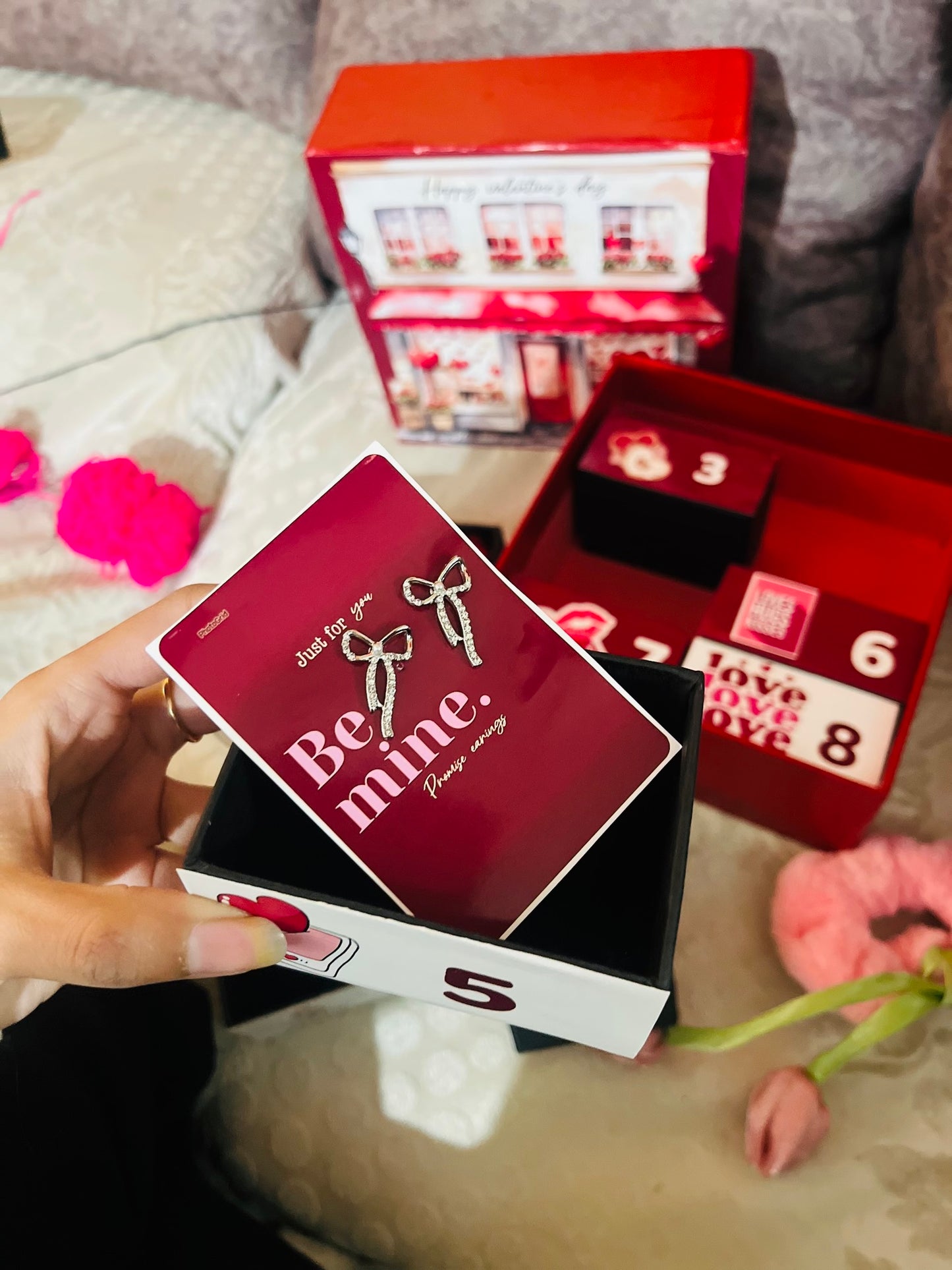 8 in one valentine hamper