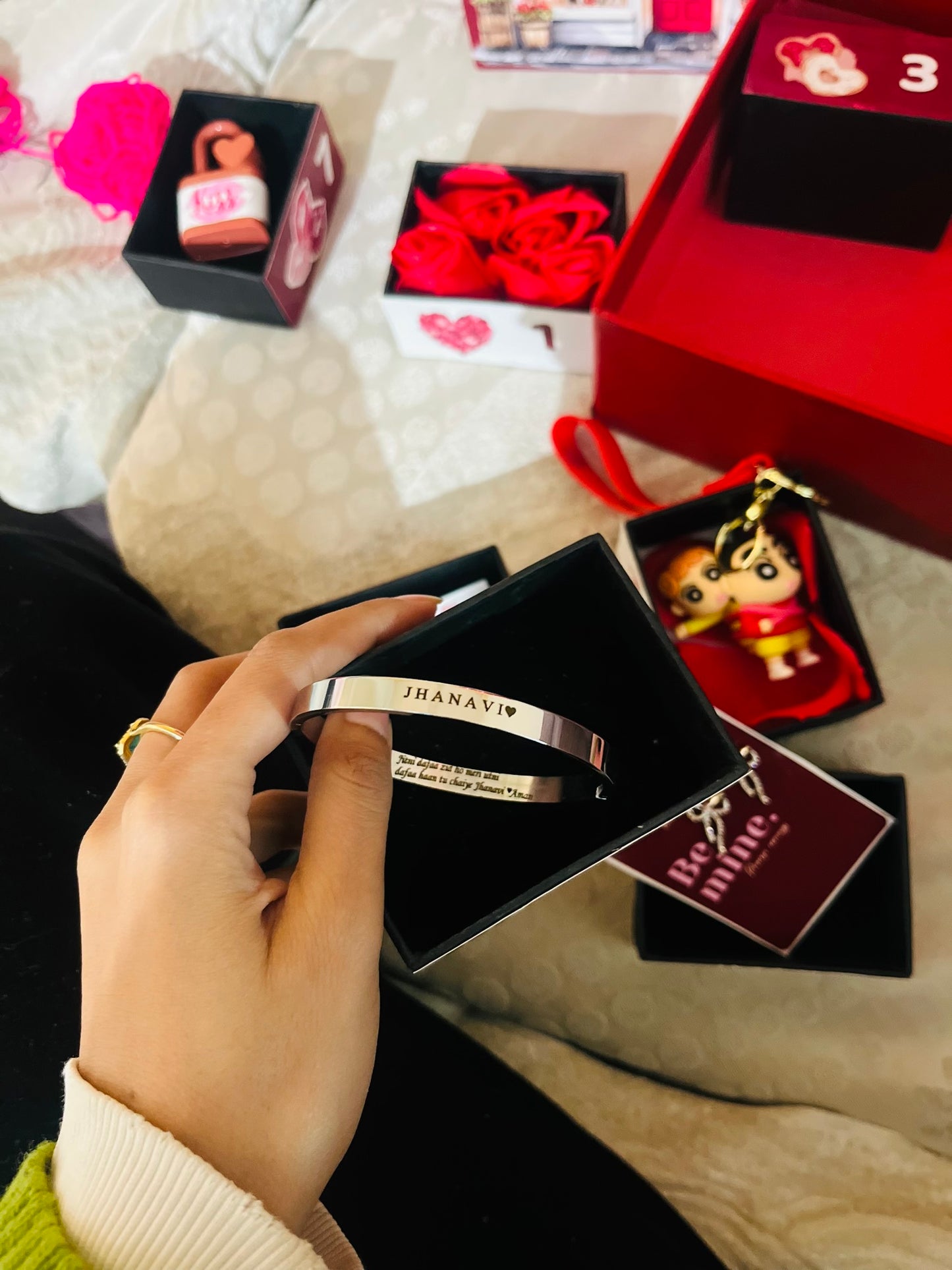 8 in one valentine hamper