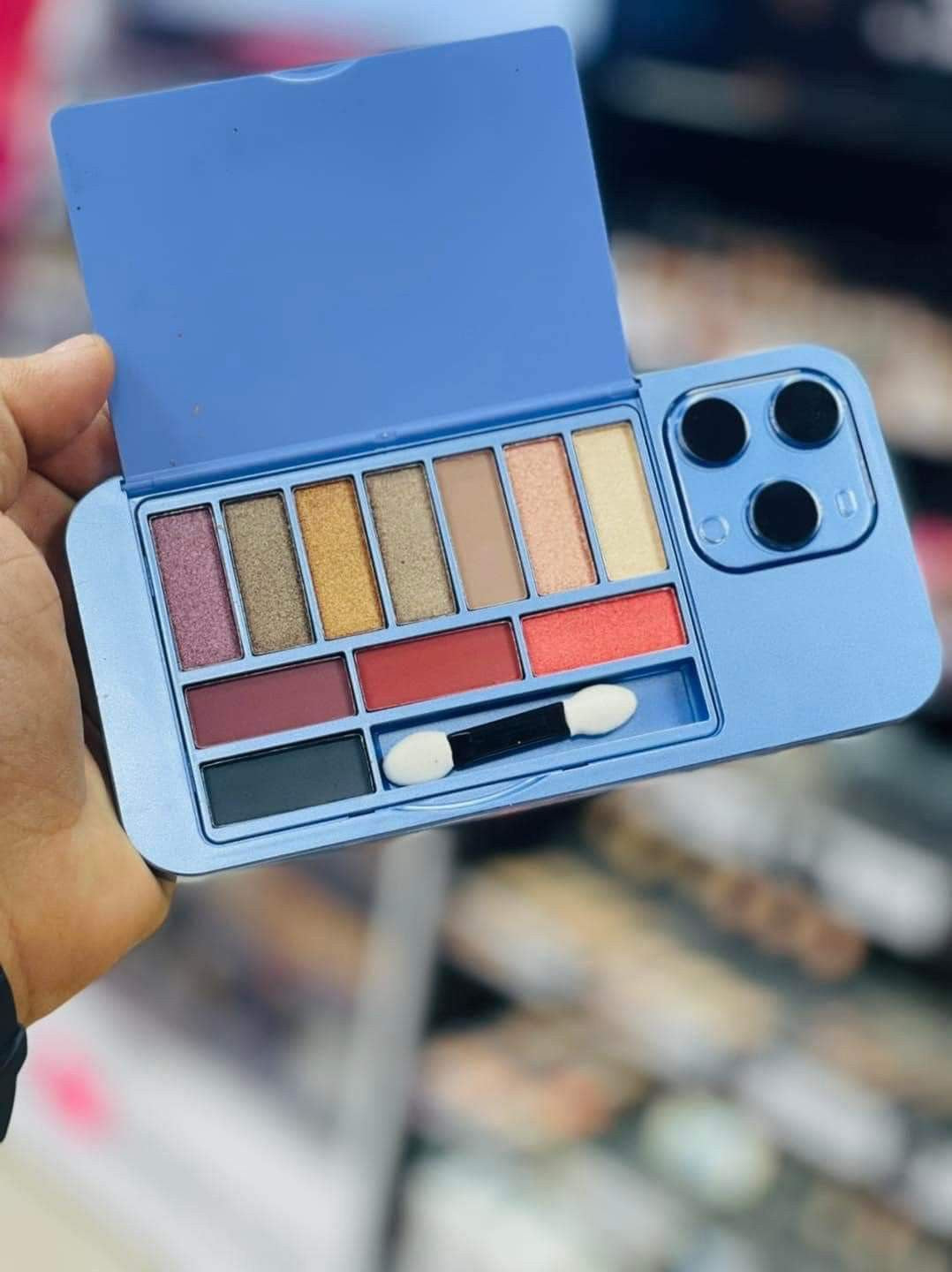 I phone eye shadow kit